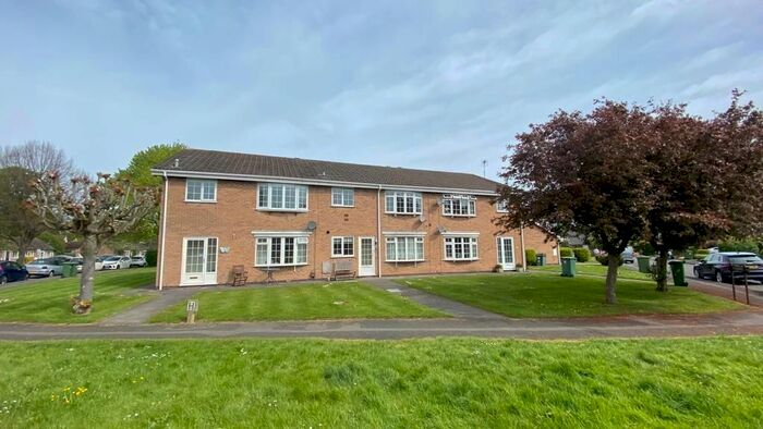 2 Bedroom Maisonette To Rent In Lodge Close, Duffield, Belper, DE56