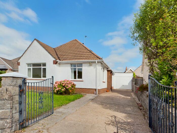 3 Bedroom Bungalow To Rent In Highmead Close, Newton, Swansea, SA3