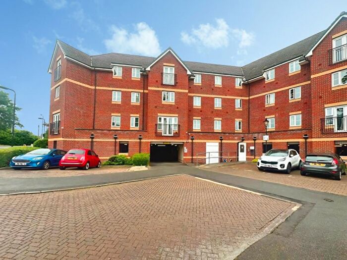 2 Bedroom Flat To Rent In Slough, Berkshire, SL1