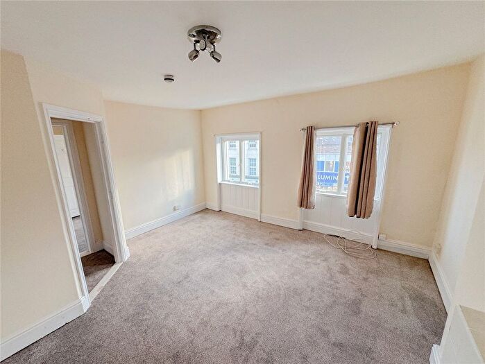 1 Bedroom Flat To Rent In East Reach, Taunton, Somerset, TA1
