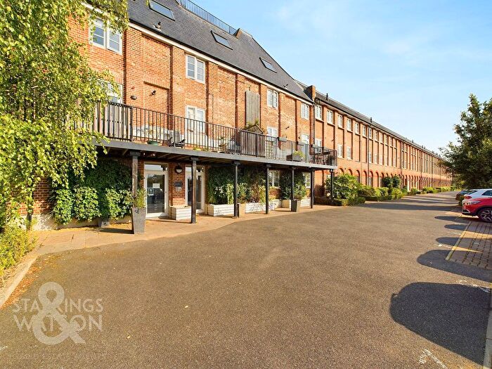 1 Bedroom Flat For Sale In Pirnhow Street, Ditchingham, Bungay, NR35