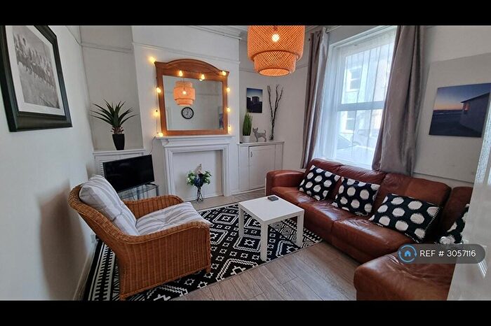 5 Bedroom Terraced House To Rent In Augusta St, Cardiff, CF24
