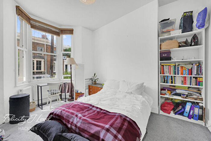 4 Bedroom Terraced House For Sale In Killowen Road, London, E9 - Photo 9