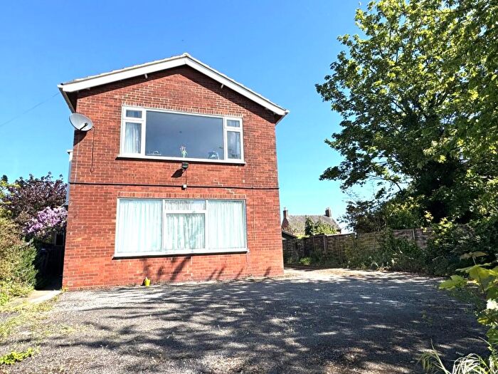 2 Bedroom Apartment For Sale In Horninglow Road North, Burton-on-Trent, DE13