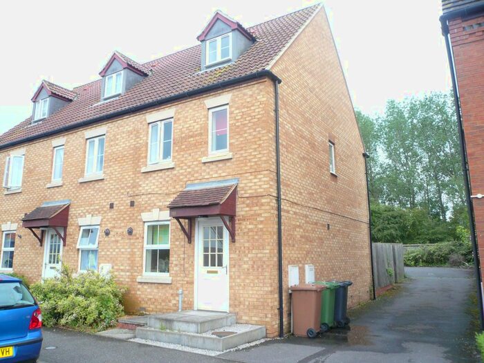 3 Bedroom Property To Rent In County Road, Hampton Vale, Peterborough, PE7