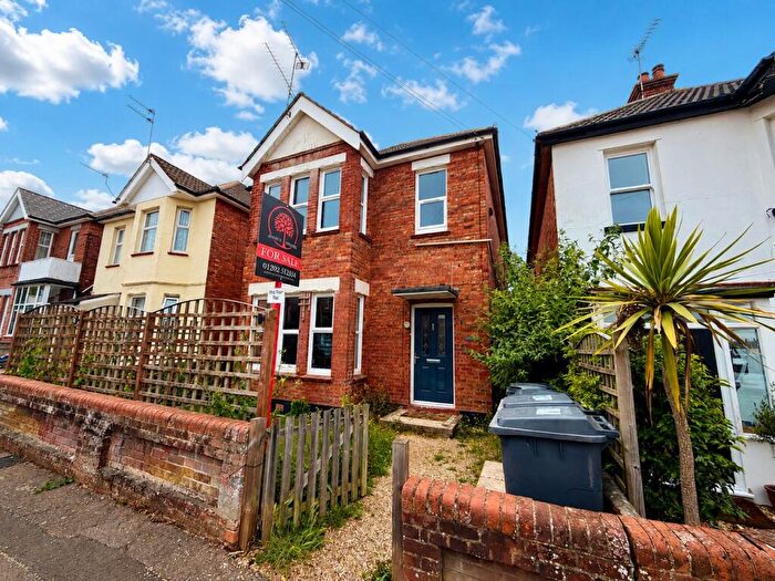 2 Bedroom Apartment For Sale In First Floor Flat, Frederica Road, Bournemouth, Bournemouth Christchurch Poole, BH9
