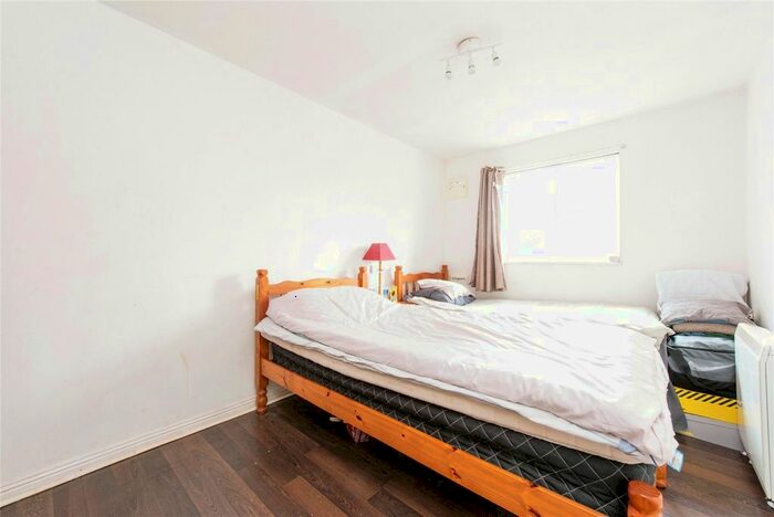 2 Bedroom Flat For Sale In Perkin Close, Hounslow, TW3