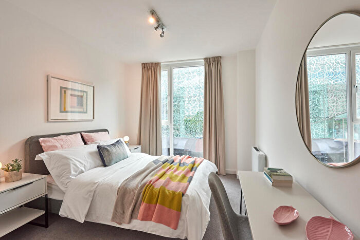 2 Bedroom Flat To Rent In The Wullcomb, Highcross Street, Leicester, LE1