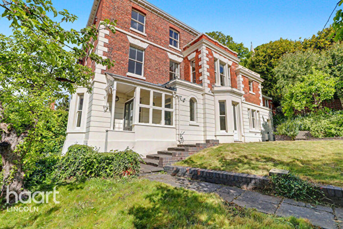 4 Bedroom End Of Terrace House For Sale In Ventnor Terrace, Lincoln, LN2