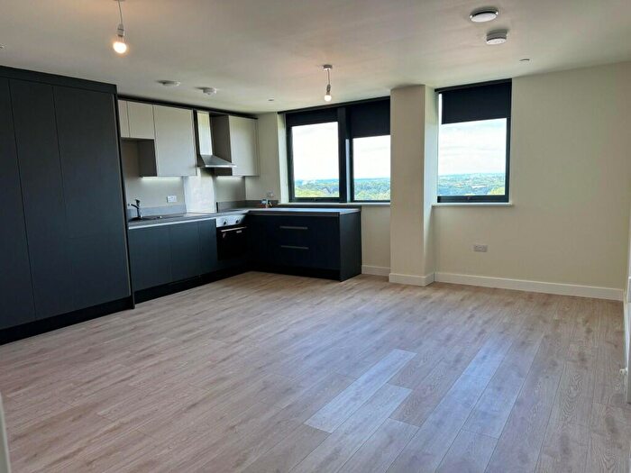 1 Bedroom Flat To Rent In Birmingham Road, West Bromwich, West Midlands, B70