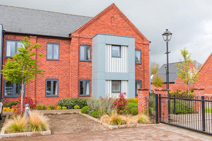 2 Bedroom Flat For Sale In Tyefield Place, Hadleigh, IP7