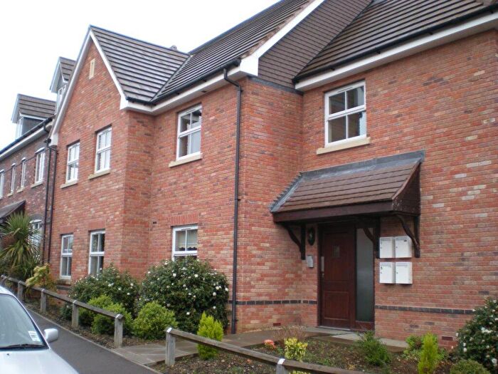 2 Bedroom Apartment To Rent In Rowe Close, Rugby, CV21