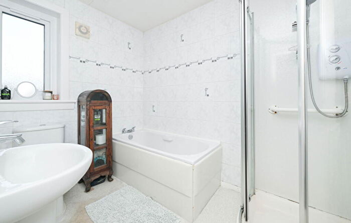 3 Bedroom Terraced House For Sale In Dubbieside, Methil, Leven, KY8