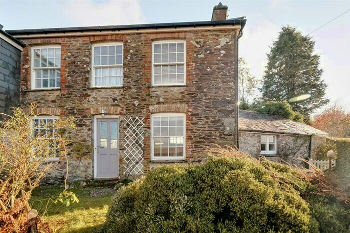 4 Bedroom House For Sale In Duloe, Near Looe, PL14