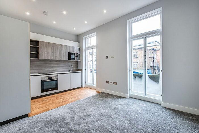1 Bedroom Flat To Rent In Camden High Street, London, NW1