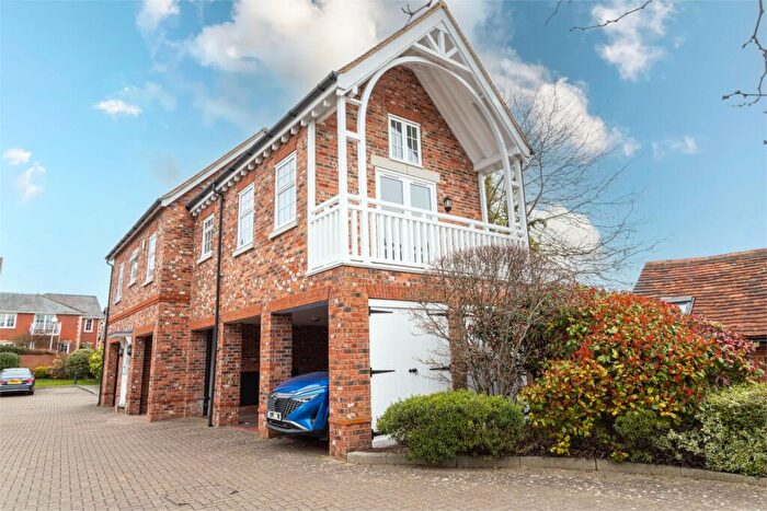 1 Bedroom Flat To Rent In Hart House Court, Hartley Wintney, Hook, RG27