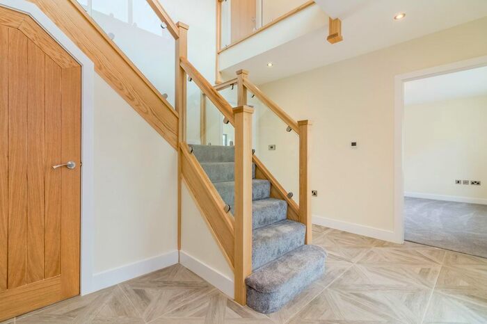 5 Bedroom Detached House For Sale In Fold Farm Lane, Netherton, Huddersfield, HD4