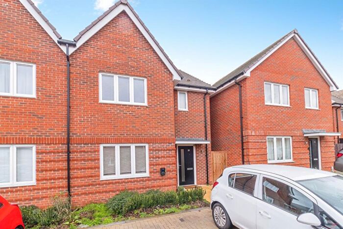 3 Bedroom Semi-Detached House For Sale In Friary Grove, Eagle Farm South, Milton Keynes, MK17