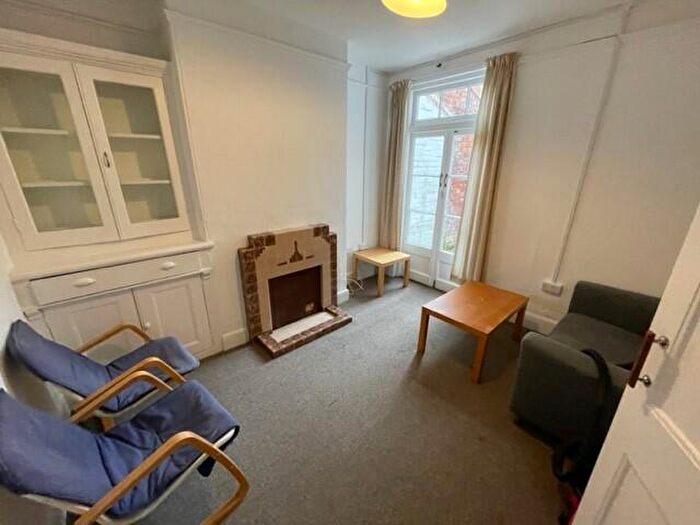 4 Bedroom Terraced House To Rent In Morley Road, Exeter, EX4