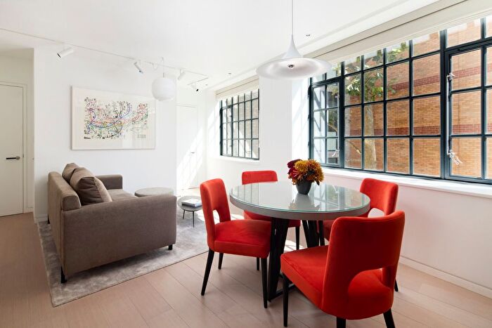 1 Bedroom Flat To Rent In Half Moon Court, Smithfield, EC1A