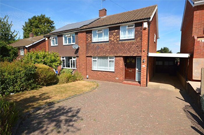 3 Bedroom Semi Detached House For Sale In Weltmore Road, Luton, Bedfordshire, LU3