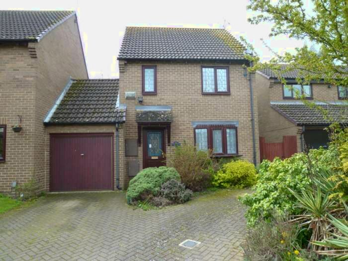 3 Bedroom Detached House To Rent In Cinnamon Close, Earley, RG6