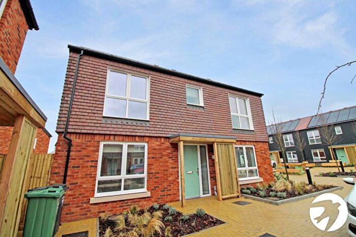 3 Bedroom Detached House To Rent In Colemans Close, Alkerden, Ebbsfleet Valley, Swanscombe, DA10