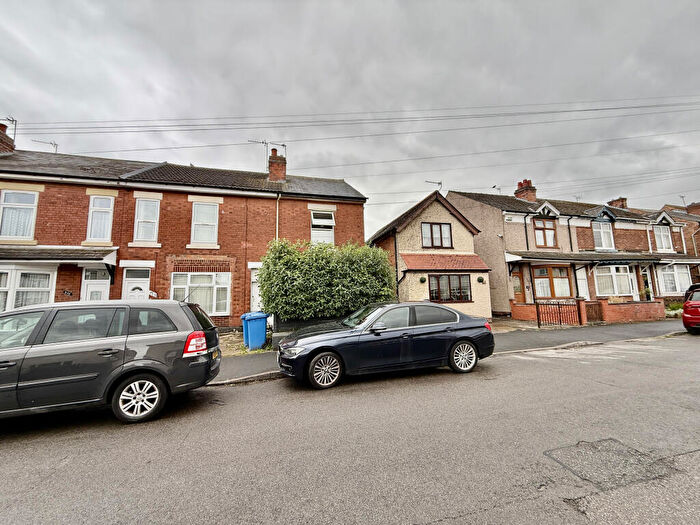 3 Bedroom End Of Terrace House To Rent In Baker Street, DE24