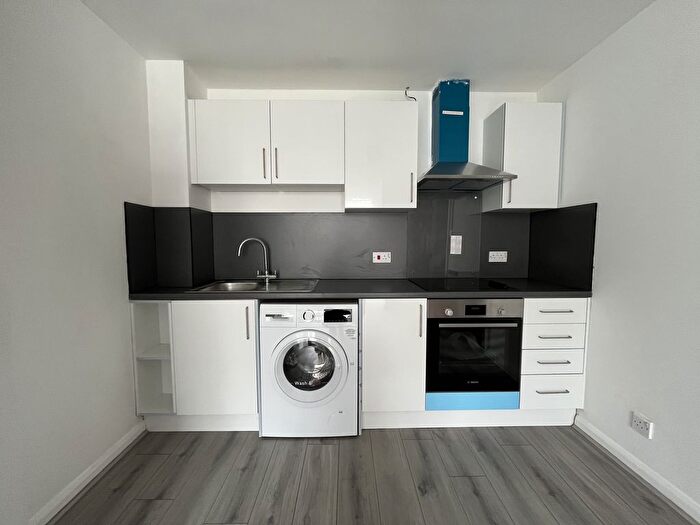 4 Bedroom Flat To Rent In St. Peters Road, Bournemouth, BH1