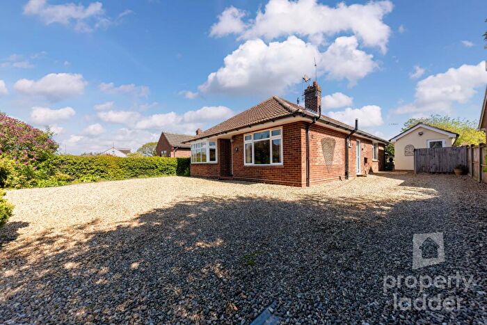3 Bedroom Detached Bungalow For Sale In Lilian Road, Spixworth, Norfolk, NR10
