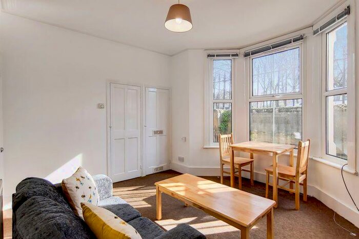 1 Bedroom Flat To Rent In Temple Dwellings, E2