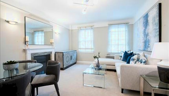 2 Bedroom Flat To Rent In Fulham Road, Chelsea, SW3