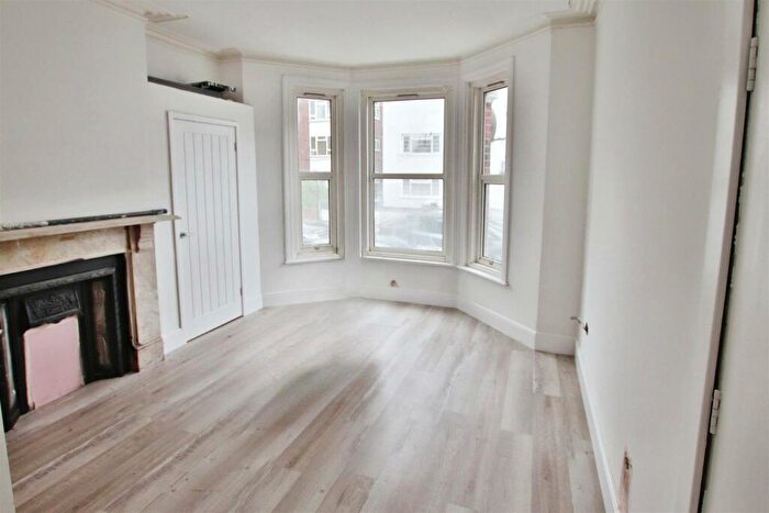 Flat To Rent In Silverdale Road, Southampton, SO15