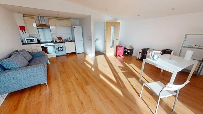 2 Bedroom Flat To Rent In Flat . Cymbeline House, Shakespeare Street, Nottingham, NG1
