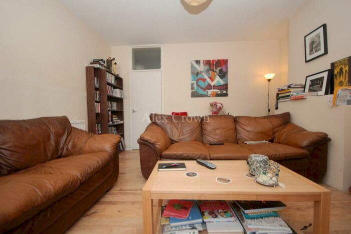 3 Bedroom Flat To Rent In Sussex Close, Sussex Way, Archway, N19
