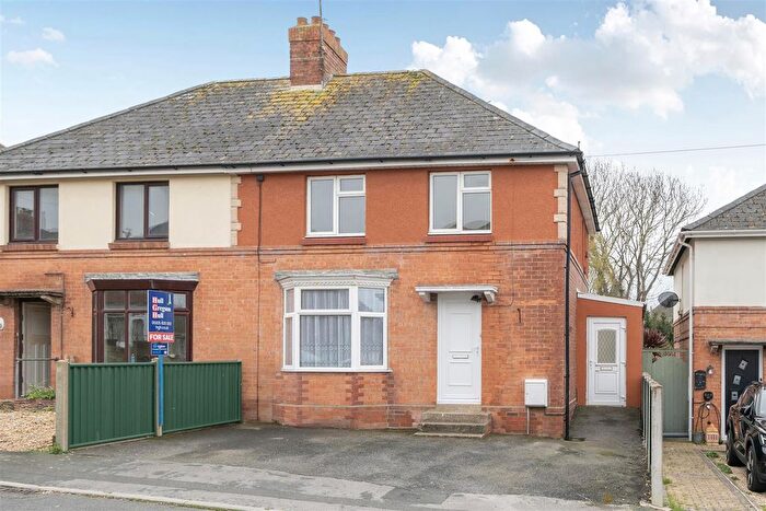 3 Bedroom Semi Detached House For Sale In Norfolk Road, Weymouth, DT4