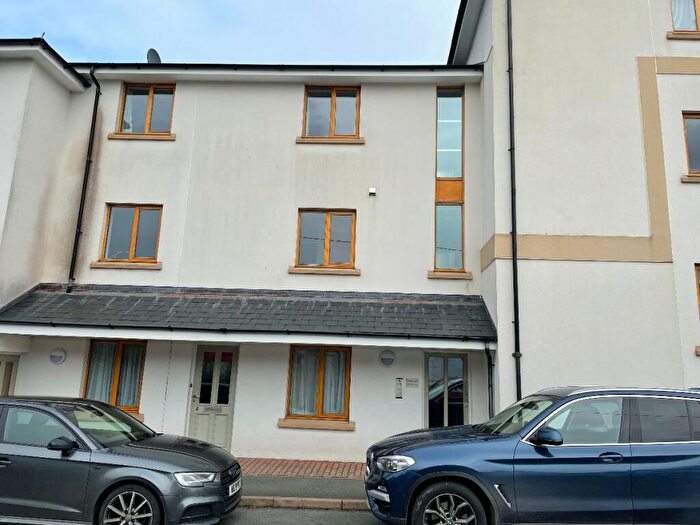 2 Bedroom Apartment To Rent In Sparrows Row, Park Row, Okehampton, EX20