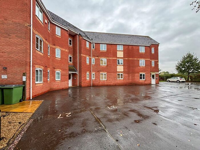 2 Bedroom Flat To Rent In Spinney Close, Leicester, LE3