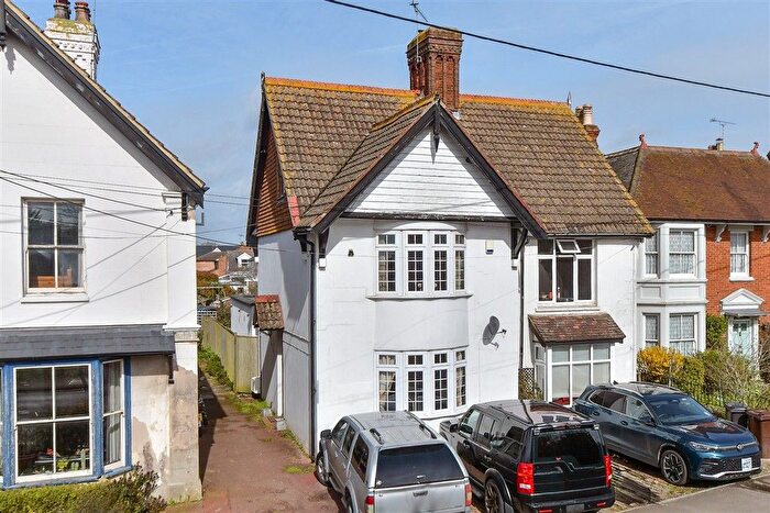 4 Bedroom Semi-Detached House For Sale In Station Road, Headcorn, Ashford, Kent, TN27