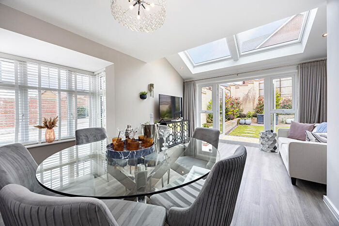 4 Bedroom Detached House For Sale In Fletton Folly, Great Haddon, PE7