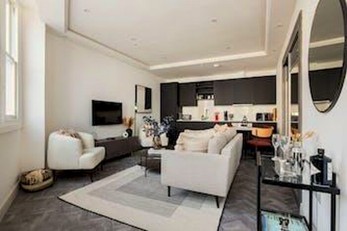 1 Bedroom Apartment To Rent In Dorothy Road, SW11