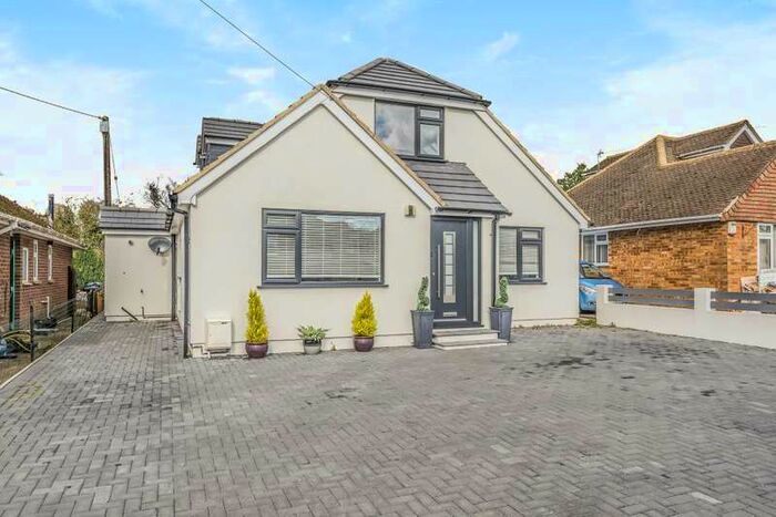 4 Bedroom Detached House To Rent In High Wycombe, Buckinghamshire, HP12