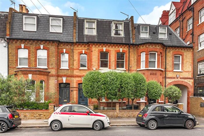 4 Bedroom Terraced House For Sale In Beechmore Road, London, SW11