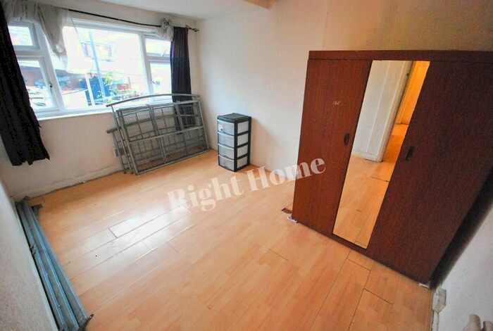 3 Bedroom Property To Rent In Stanley Close, Wembley, Middlesex HA0