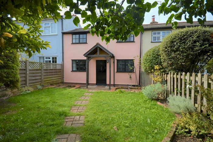 2 Bedroom Property For Sale In The Barracks, Dog Chase, Wethersfield, Braintree, CM7