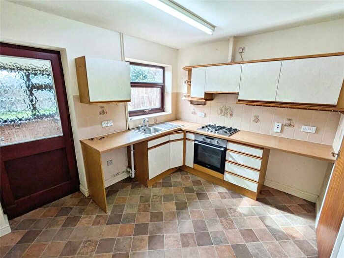 2 Bedroom Bungalow For Sale In Windsor Park Close, North Hykeham, Lincoln, Lincolnshire, LN6