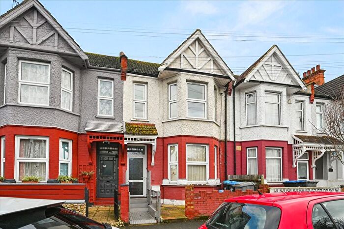 4 Bedroom Terraced House For Sale In Maybury Gardens, Willesden Green, London, NW10