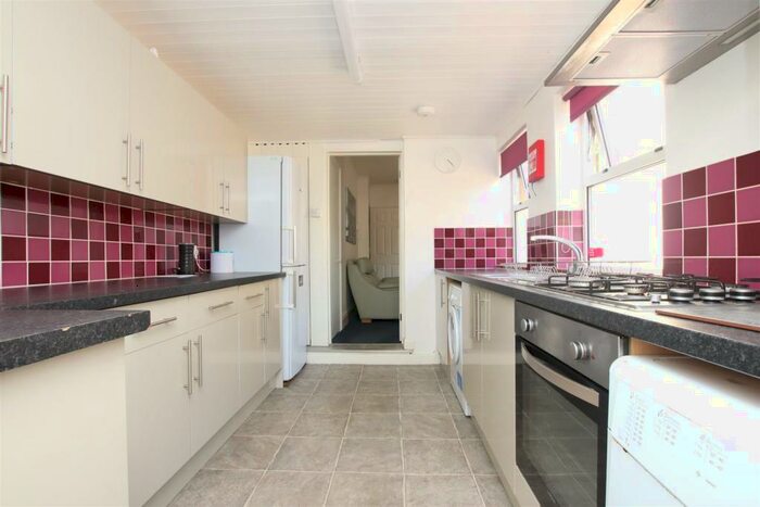4 Bedroom House To Rent In Coronation Avenue, Bath, BA2
