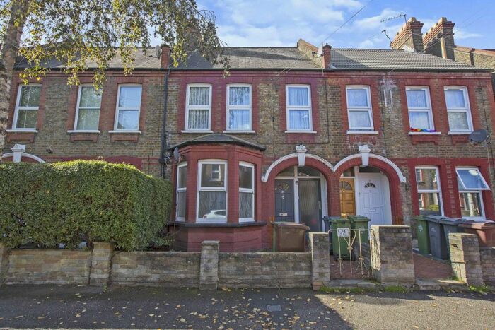 2 Bedroom Apartment To Rent In Morieux Road, E10