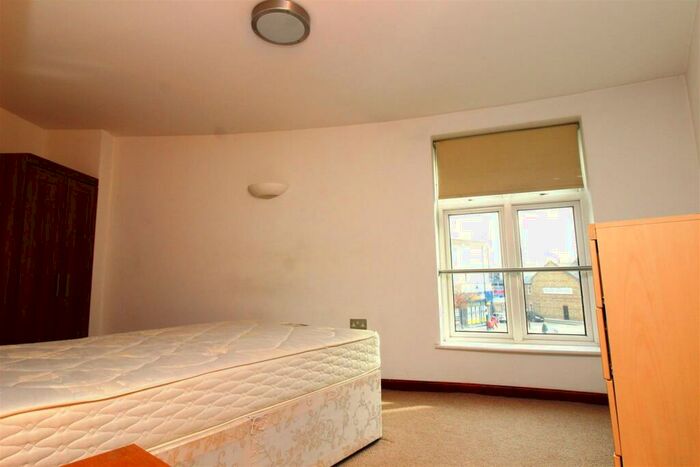1 Bedroom Flat To Rent In Horizon Building, George Lane, South Woodford, London, E18